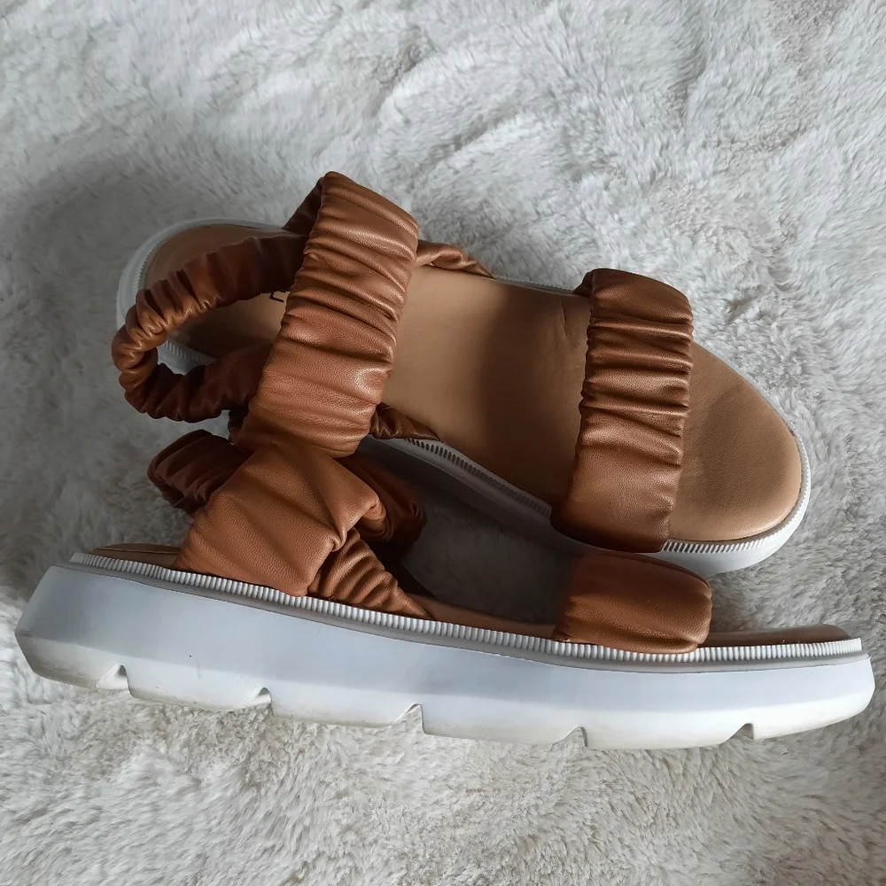 Van Eli Comfort Sandals Brown Camel Color Womens Size 8.5M - Picture 3 of 6